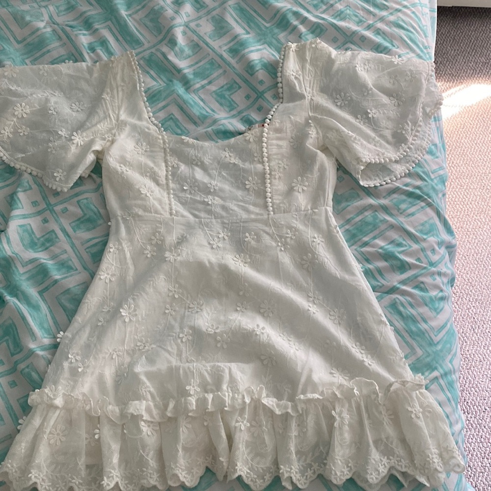Showpo dress in white. US size 4.